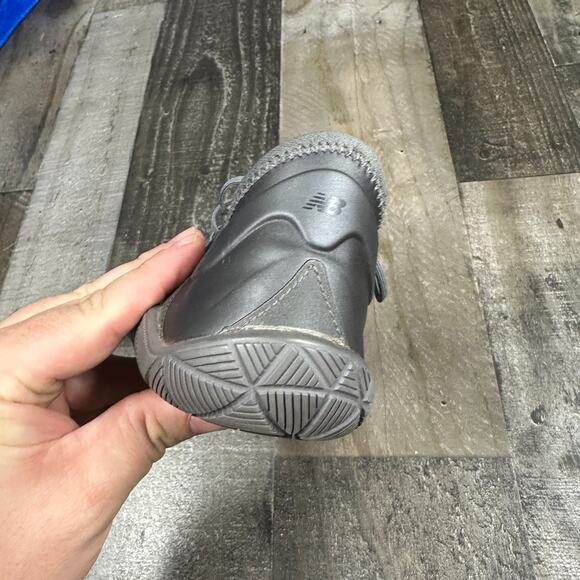 New Balance Shoes Minimus 200 Series Vibram Grey Women's 11 Men's 9.5 UX200LT1 - Picture 3 of 15